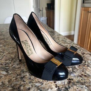 Salvatore Ferragamo Black Patent Leather Bow Pump - Size 7 - Never worn